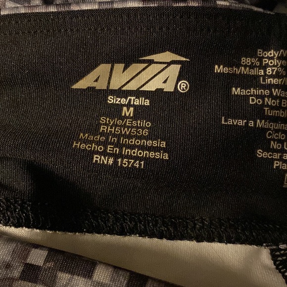 Avia capris length blk gray yoga pants - Size medium - Picture 5 of 14